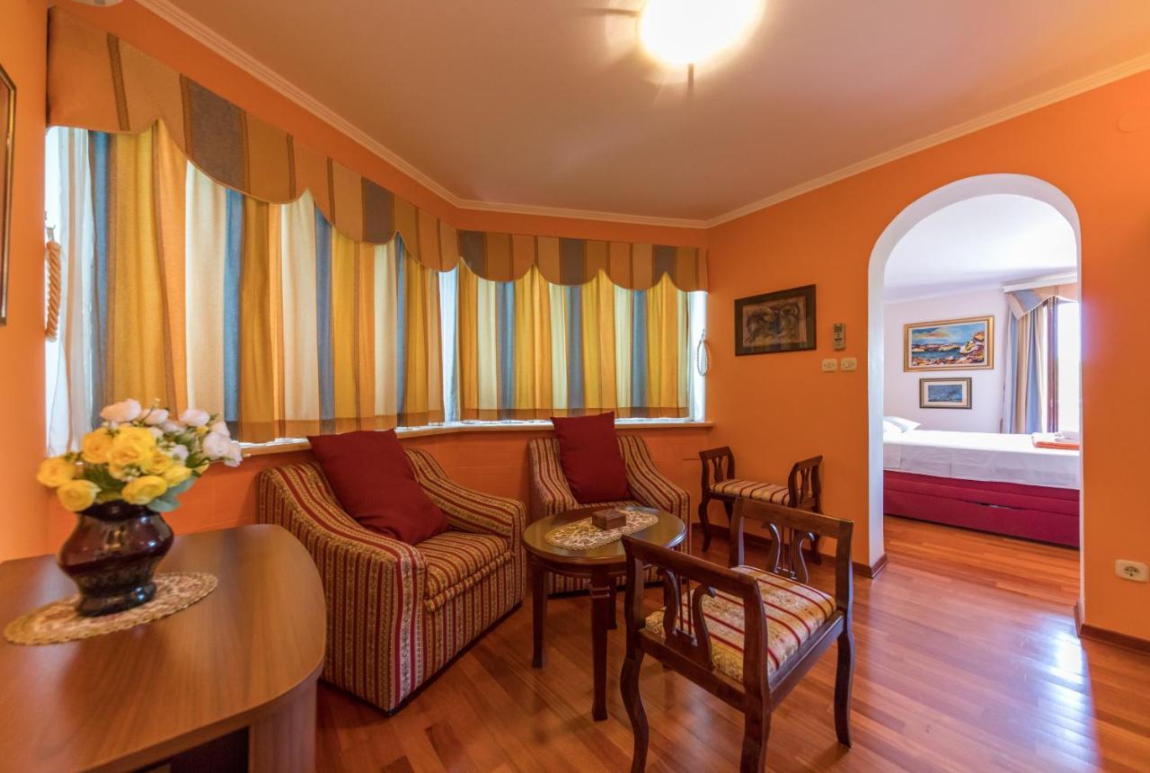 Holiday Home Lapad Beach Royal Дубровник Экстерьер фото