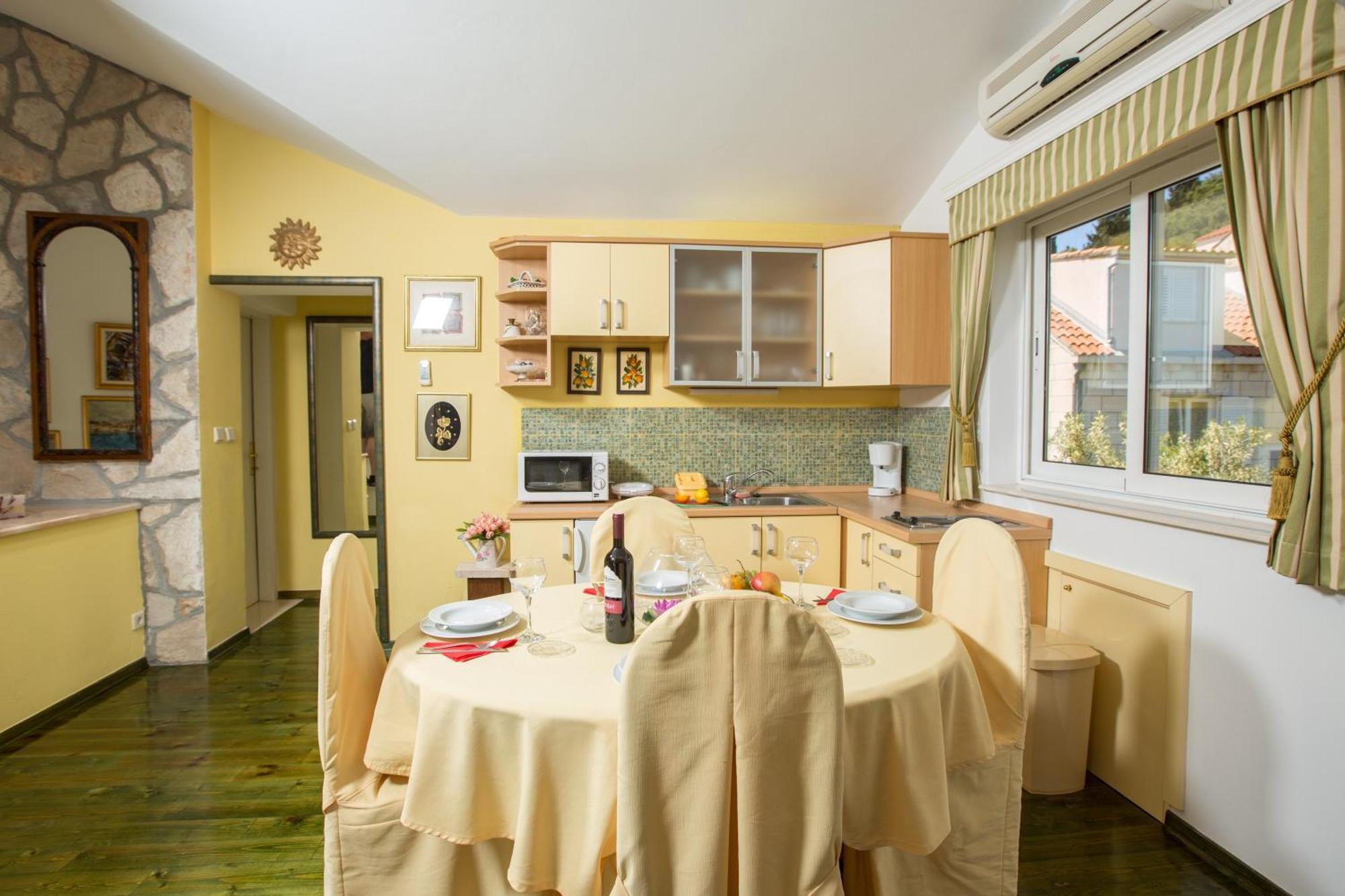 Holiday Home Lapad Beach Royal Дубровник Экстерьер фото